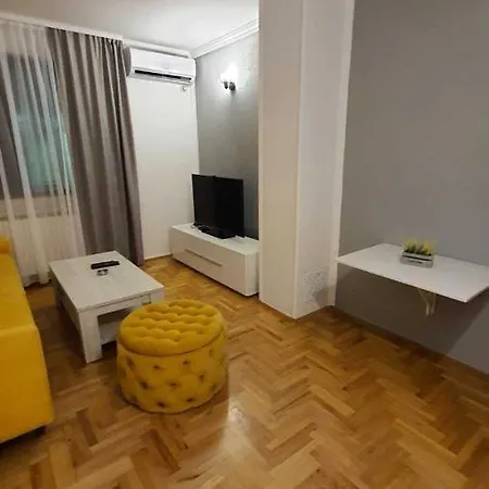 Denza Center Apartamento Saraievo