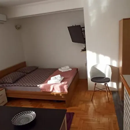 Apartamento Denza Center *