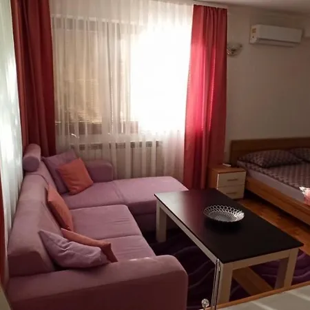 Denza Center Apartamento Saraievo